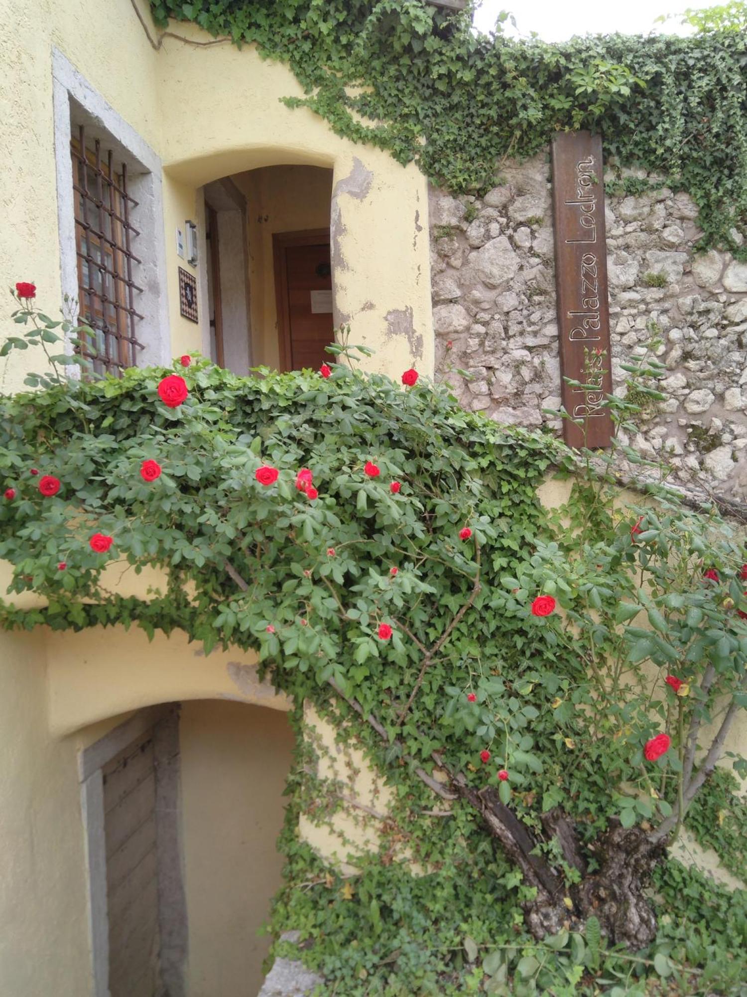 Relais Palazzo Lodron Hotel Rovereto  Eksteriør billede