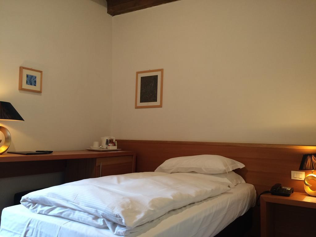 Relais Palazzo Lodron Hotel Rovereto  Værelse billede